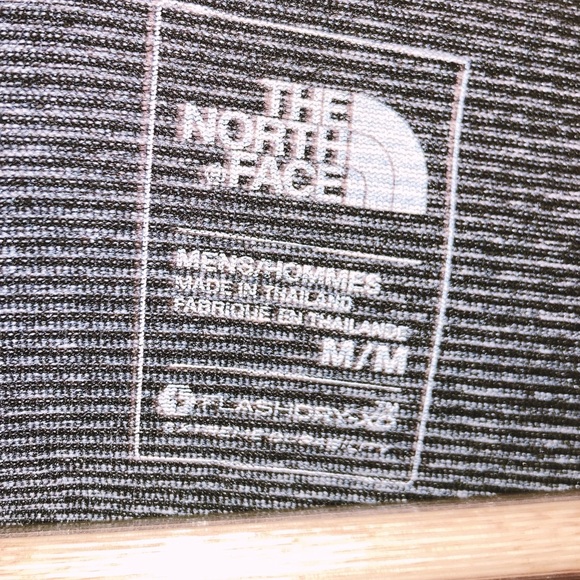 NWT The North Face Versitas Men’s 1/4 Zip Pullover BLACK SZ: Medium - Picture 4 of 8